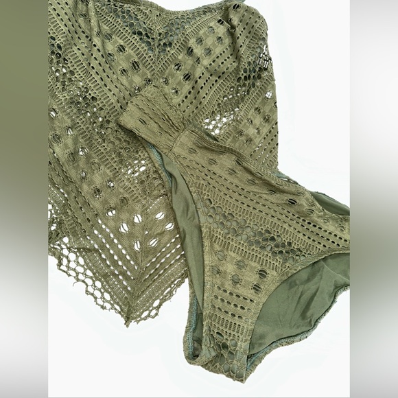 Women’s 2 Piece Swimsuit Bikini Size 12 crochet army green flawy top - Picture 4 of 13